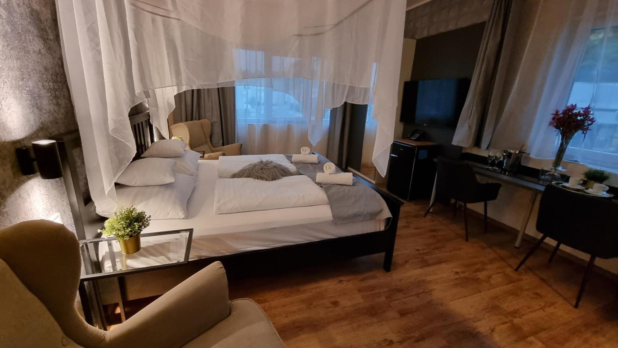 Boutique Hotel & Event Center Βουδαπέστη Δωμάτιο φωτογραφία